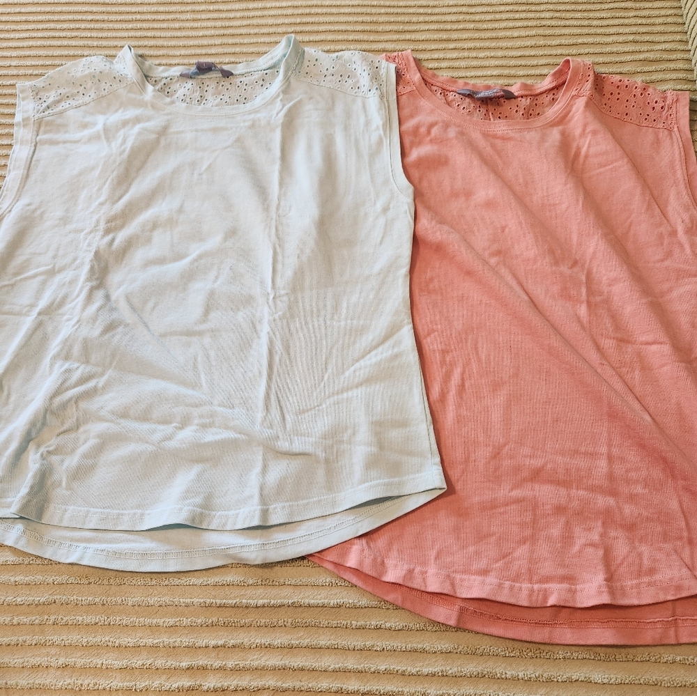 Gander Mountain Women's Cream and Peach Sleeveless Top. Set Of 2